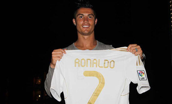 尤文vs帕福斯：伊尔迪兹搭档戴维，洛卡特利、坎比亚索出战（尤文战帕福斯：伊尔迪兹携手戴维，洛卡特利与坎比亚索登场）