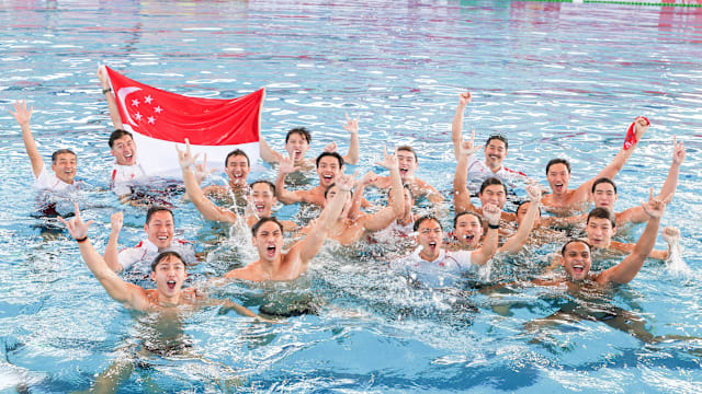 塞维利亚爆冷击败强敌震惊全西班牙（塞维利亚爆冷掀翻豪强，震撼西班牙足坛）