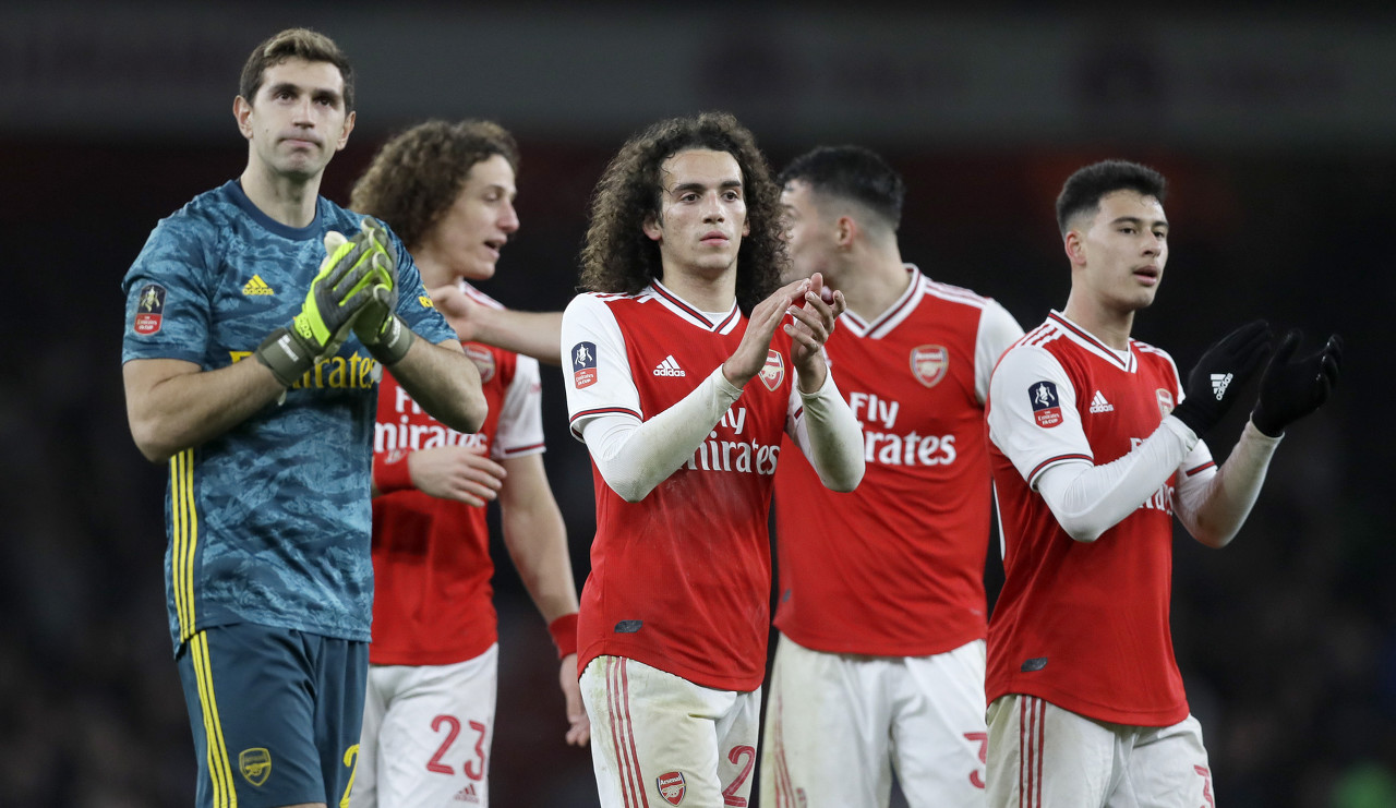 7战4胜2平1负，埃迪-豪上任后纽卡在联赛中只输给曼联1次（埃迪-豪上任后，纽卡联赛对曼联仅负一场：近7战4胜2平1负）