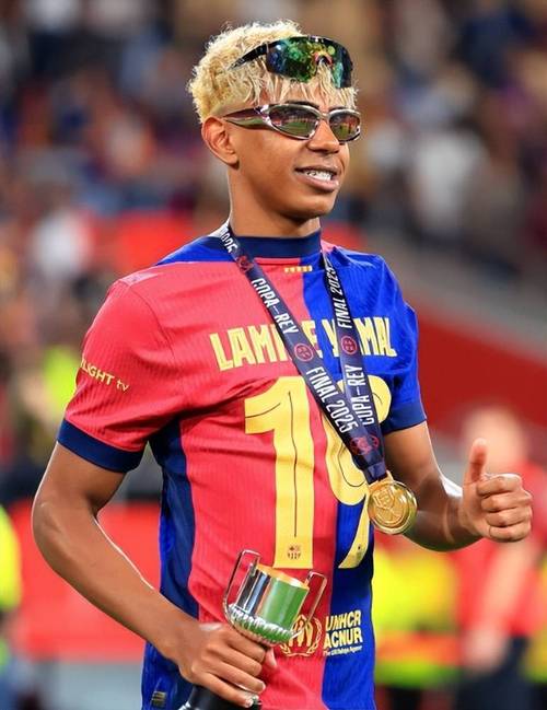 拉基蒂奇谈MSN：欧洲足坛再也不会有这样的三叉戟了（拉基蒂奇：欧洲足坛恐难再现MSN这样的三人组）