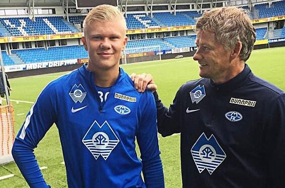 与C罗同级！沙特超多队关注萨拉赫 开价1.75亿镑年薪（多支沙特联球队追逐萨拉赫：年薪报价达1.75亿英镑，待遇堪比C罗）