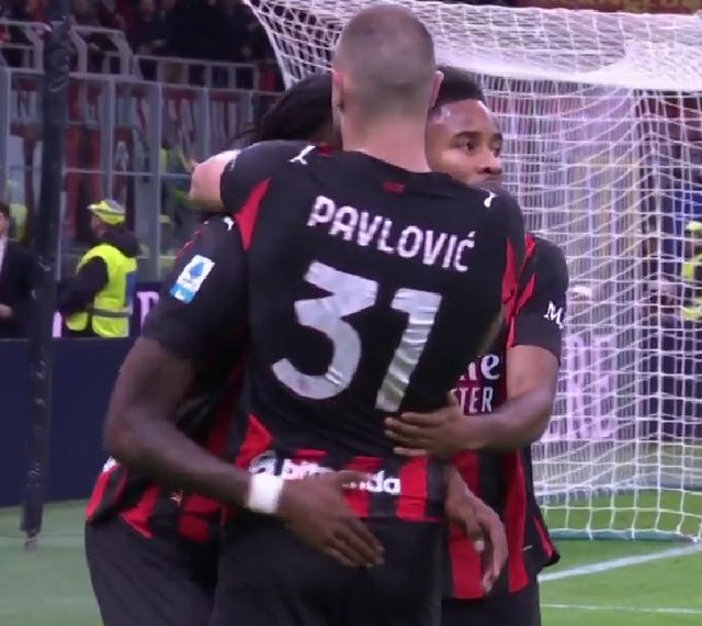 记者：洲际比赛是商业赛，不管国安还是海港想怎么踢就怎么踢（记者：洲际赛本质为商业赛事，国安与海港踢法自主）