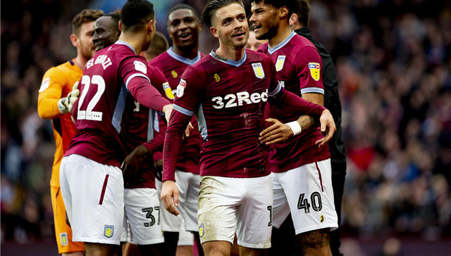 杜兰特关键中投命中，全场欢呼（杜兰特命中关键中距离，现场欢声雷动）