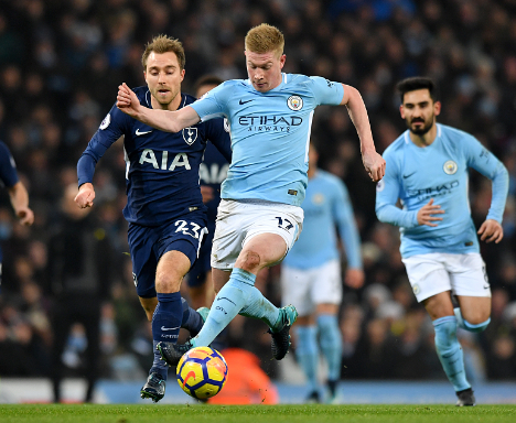 国脚伤愈后首秀建功，球迷称其回来了（国脚伤愈复出首秀发威，球迷赞其王者归来）